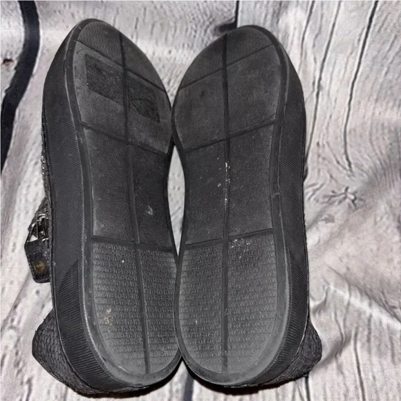 Stuart Weitzman Womens Charcoal Snake Skin Leather Rumpus Sneaker Size 6 Flats - Picture 7 of 8